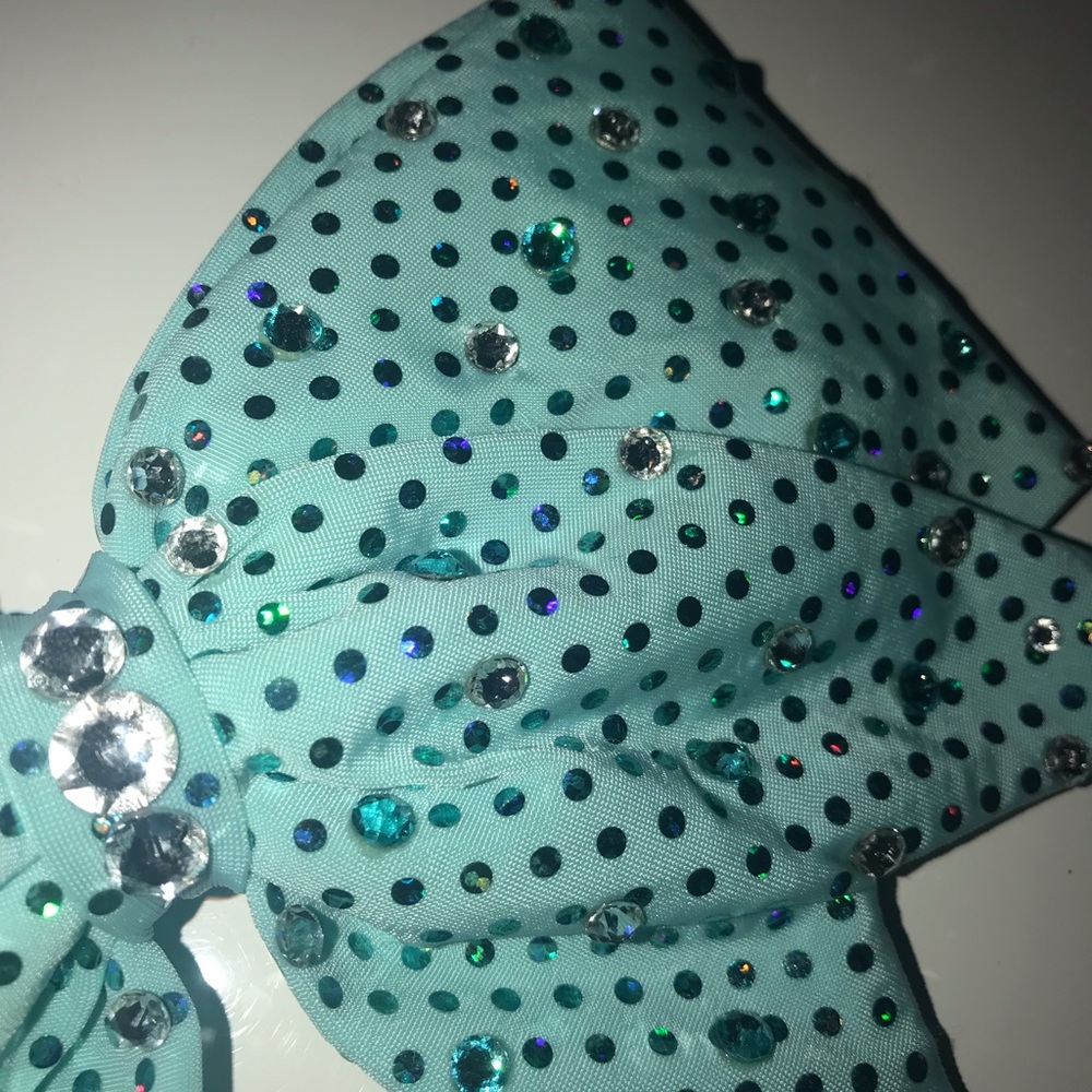 Cheer bow - Picture 2 of 3